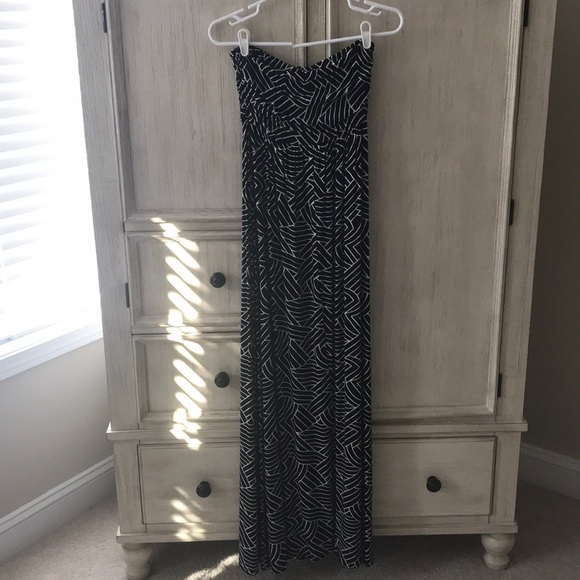 Hourglass Lilly Maxi Dress - Picture 1 of 2